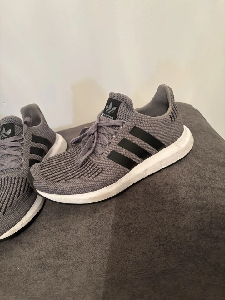 Adidas Swift Run Men's Gray BlackAthletic Running Trainers Shoes UK Size 7 - Image 3 of 4