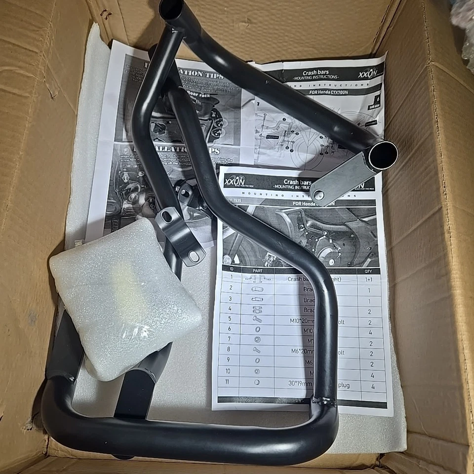 Barras de choque de marco de protectores de motor negras aptas para Honda CTX 700 N CTX700N 2014-2018 Foto 2 de 4