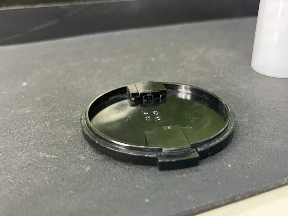 Vivitar 62mm Front Snap On Lens Cap - Image 4 of 4