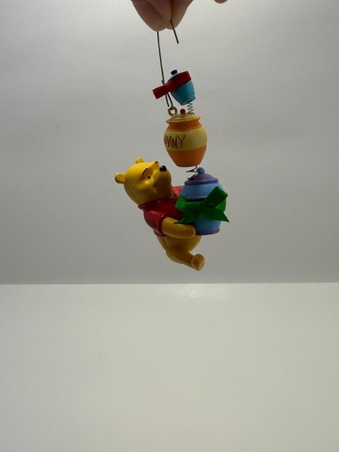 Hallmark Keepsake Winnie The Pooh - Ornament 2007 "Sweet Christmas Smackerals" - Picture 2 of 13