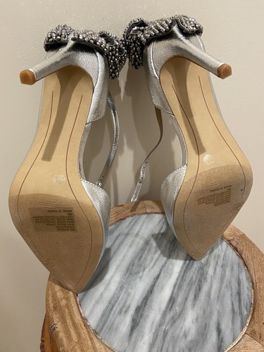 INC International Concepts Rhinestone Bow Silver 4” Heels 9 NEW - Picture 19 of 20