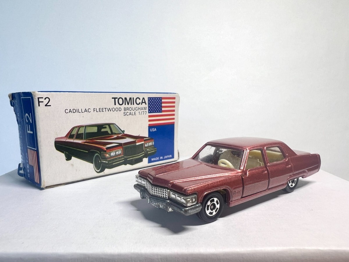 トミカ外国車シリーズ　Cadillac Fleetwood Brougham TOMICA CADILLAC FLEETWOOD BROUGHAM BLUE BOX FOREIGN SERIES