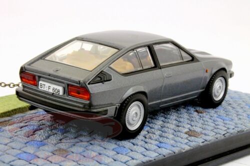ALFA ROMEO GTV6 MODEL CAR JAMES BOND OCTOPUSSY GREY 1:43 SCALE IXO COLLECTION K8 - 第 1/3 張圖片