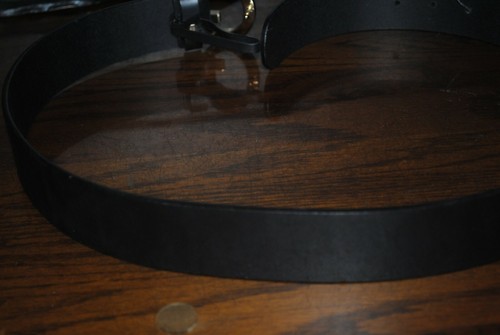 Cintura da donna marca Nieman Marcus in pelle nera taglia Med con fibbia Medaglia G 40 in lon - Foto 4 di 4