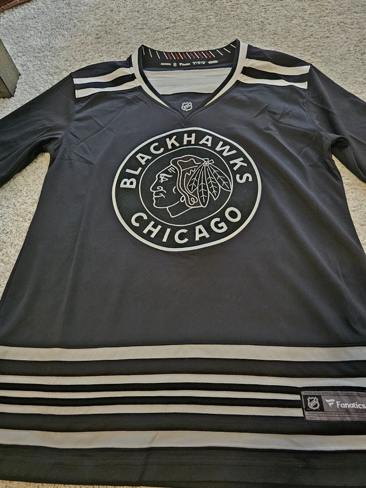 Chicago Blackhawks NHL Fanatics Women's Jersey XL Commemorative 1938-2015,#B - Image 2 of 4
