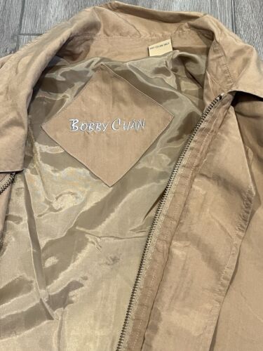 Vintage Bobby Chan Jacke Herren Medium 100 % Seide durchgehender Reißverschluss Taschen leicht hellbraun - Bild 4 von 12