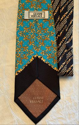 100% Authentic Guaranteed Gianni Versace Vintage Mens Silk Tie!! Made in Italy!