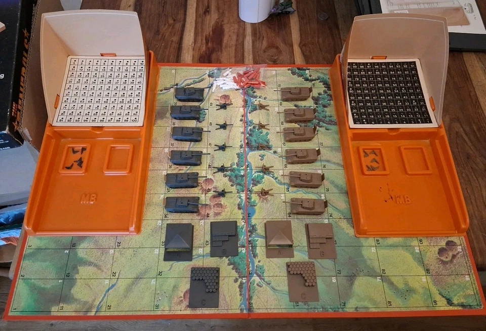 VINTAGE TANK BATTLE BOARD GAME BY MB GAMES 1976 LOVELY CONDITION MILITARY  RARE - Image 2 of 4