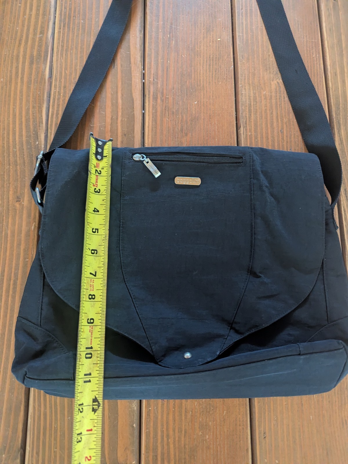 Baggallini Solid Black Messenger Work or Travel B… - image 10