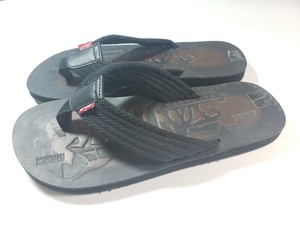 levi's men's flip flops thong sandals