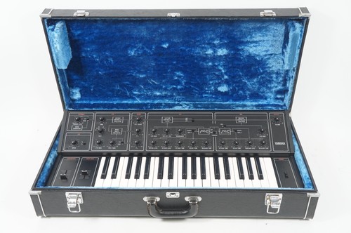 YAMAHA CS10 Monophonic Analog Synthesizer CS-10 w/ Hard Case for 120V - Imagen 2 de 10