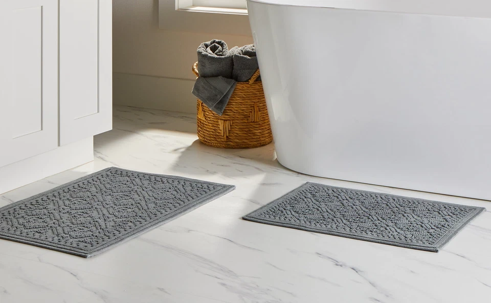 Juego de alfombras de baño Better Homes & Gardens Katti Lattice 2 piezas, franela gris, 17" x Foto 2 de 4
