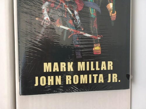 Kick-Ass volume 1. Oversized Hardcover. Icon Comics - Picture 3 of 4