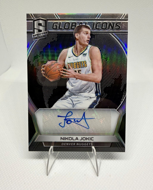 Panini 2017-18 Spectra Nikola Jokić Nuggets Global Icons Auto /149 GI-NJK