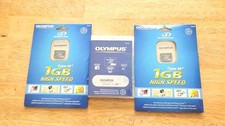 NEW Olympus 2 x 1GB xD Picture Card / Flash Memory Card Type M  with USB reader