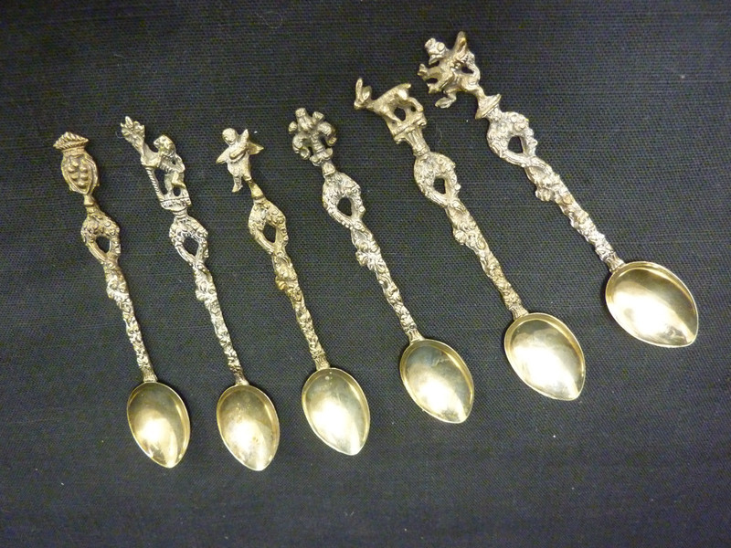 SET  OF 6 VINTAGE  ITALY DEMITASSE SPOONS