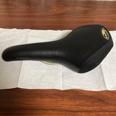 Viscounte CODA 900 サドル