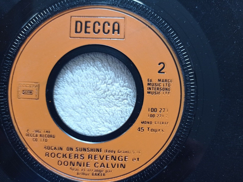 45T 7" ROCKERS REVENGE ET DONNIE CALVIN "Walking On Sunshine" DECCA 100.271 VG+- - Picture 4 of 4