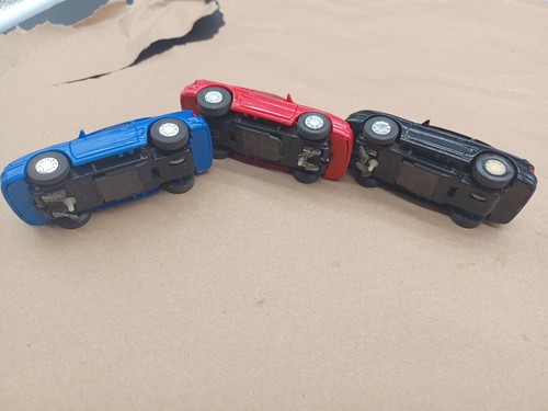 3 1/43 ARTIN Red Black Blue Mustangs Slot Cars Tested Works - Picture 5 of 5