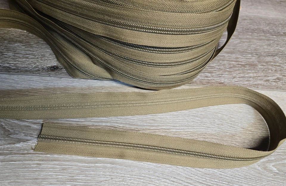 YKK #5 Coyote Marrón Tostado Cremallera Bobina Cadena D334 Hecho en EE. UU. Cinta de 5/8" Foto 2 de 2