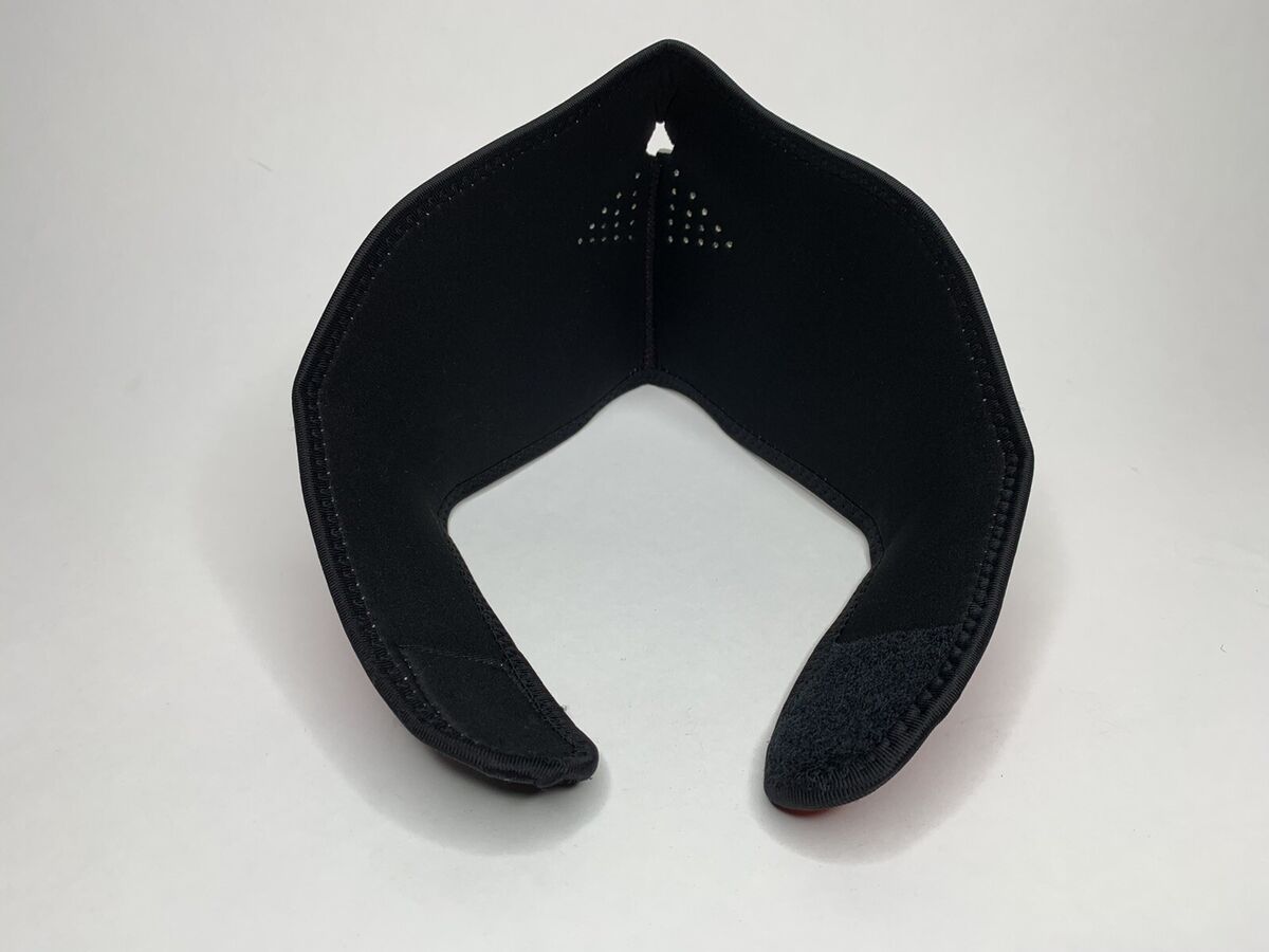 Supreme Neoprene Facemask FW14 Red Accessoires Relief Box Supreme Neoprene Facemask FW14 Red Accessoires Relief Box