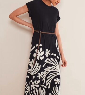 Jeanne Print Jersey Phase Eight Jersey Maxi Dress RRP£99. Belt Is Models Own.