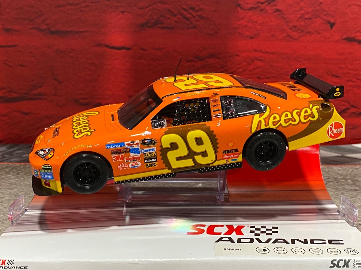 NASCAR 1/24 #29 Reese’s Kevin Harvick #29 Reese's / RCR 35th Anniversary Bank (2004