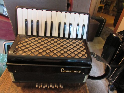 Accordion Camerano 12 bass,11.75" KB,.2/4 reeds,LM,good condition - Picture 4 of 11