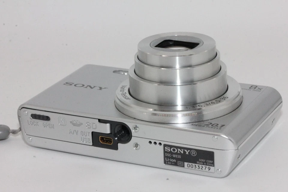 Sony DSC-W830 Cyber-Shot 20.1MP 8x zoom Digital Camera Silver - Image 3 of 4