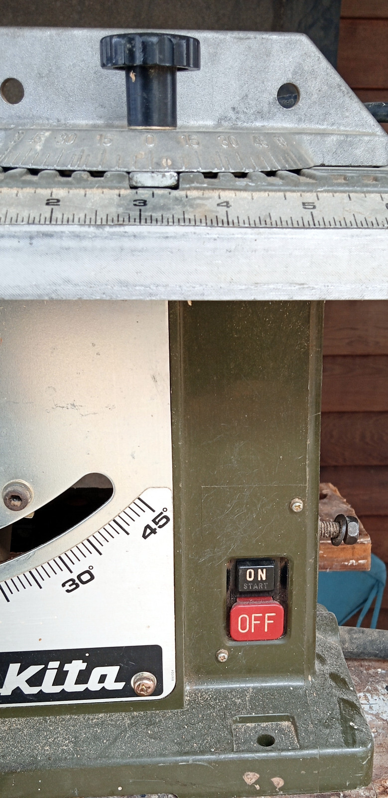 MAKITA 2708 vintage TABLE SAW with WRENCHES, RIP FENCE and MITER GUIDE