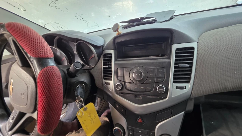 2010 Chevrolet Cruze Left Transmission Mount Used OEM 13248554 - Image 4 of 4