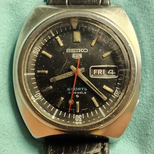 Vintage Seiko 5 Sports 21 Jewels Steel Men's Watch Model 6119-6400