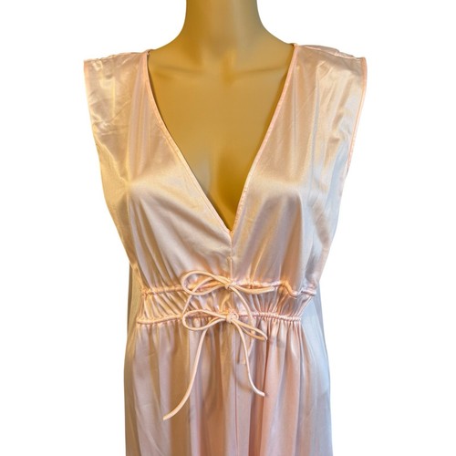 Vintage Nylon Peachy Pink Maxi Long Nightgown Low Plunge Lingerie size M - 第 2/5 張圖片