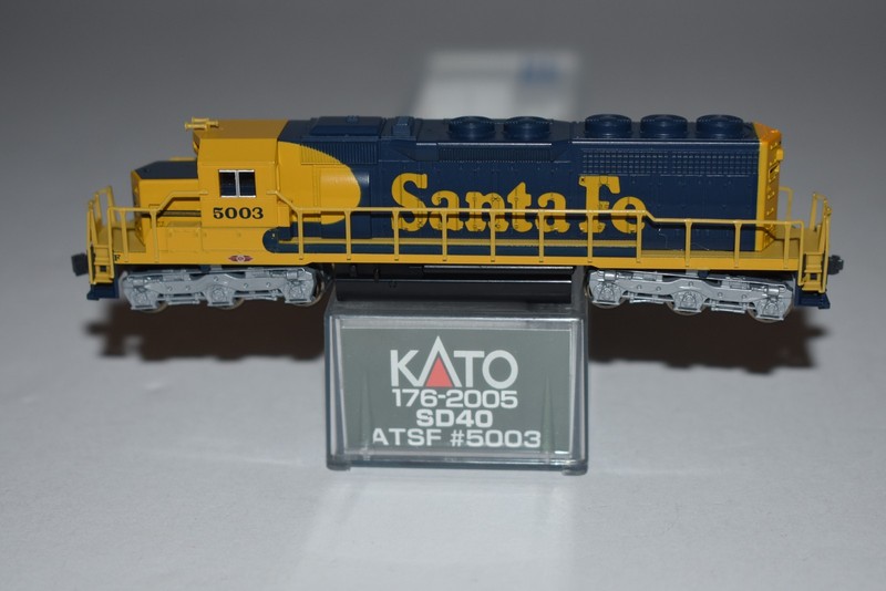 N Scale KATO 176-2005 Santa Fe SD40 Diesel Locomotive 5003 C57959