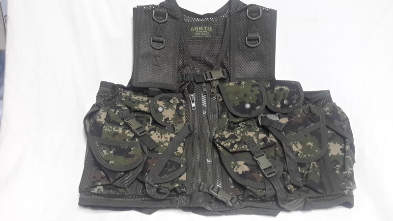 Arktis British Army DPM Woodland Combatl Vest, 44-1392-201614, New