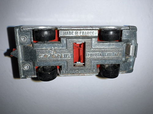 Majorette Toytota Lite Vintage Ace Eagle 1:52 Silver - No rear hatch - Picture 5 of 5