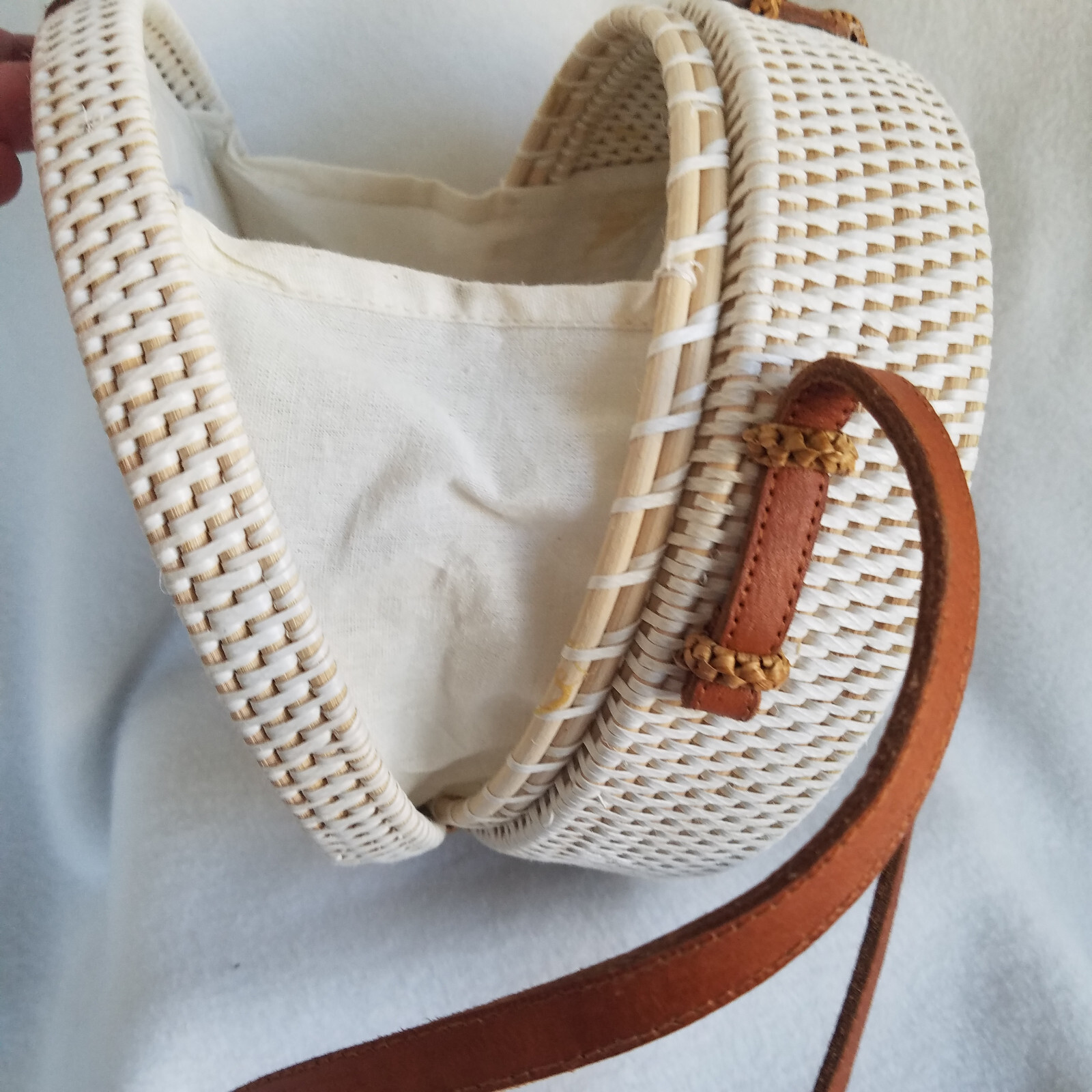 Round Rattan Crossbody Bag 8" Woven Circular White Le… Gem