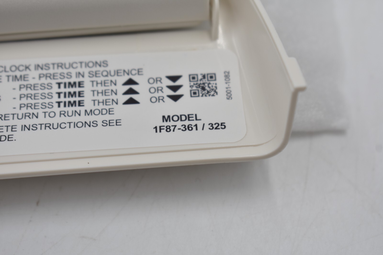 White-Rodgers 46-6769 1f87-325 Digital Thermostat 7day Programable 
