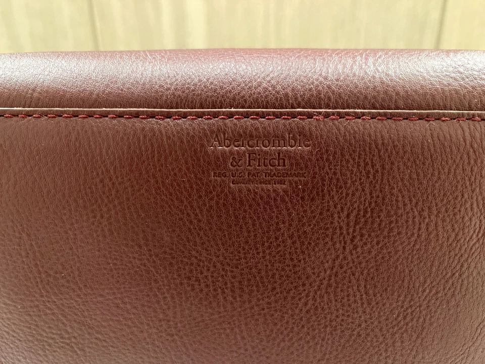 Bolso de mano Abercrombie & Fitch de cuero genuino borgoña nuevo con etiquetas Foto 4 de 4