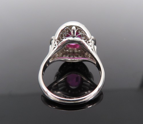 Fine GIA Certified 2.58ct Intense Pink Sapphire & 1.23ct Diamond Platinum Ring - Afbeelding 8 van 13
