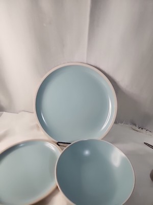 Cuisinart CDST 16PR Robbin's Egg Blue/Tan Set of 1. 1 Dinnerplate 1 Salad 1 Bowl