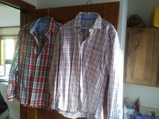 Lot of 2 Jos A Bank 1905 Tailored Fit Mens Button Down Dress Shirt Size- Medium