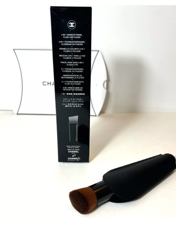 CHANEL 2-in-1 Foundation Brush Fluid and Powder N°101 Les CHANEL 2-in-1 Foundation Brush Fluid and Powder N°101 Les