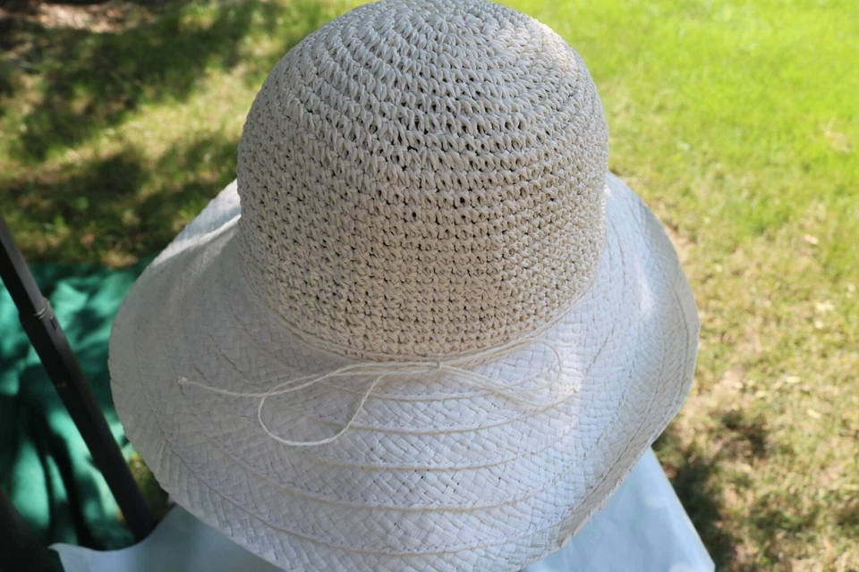 Sombrero floppy Cherokee para mujer Sun Panamá ala ancha 100 % papel blanco Foto 3 de 4