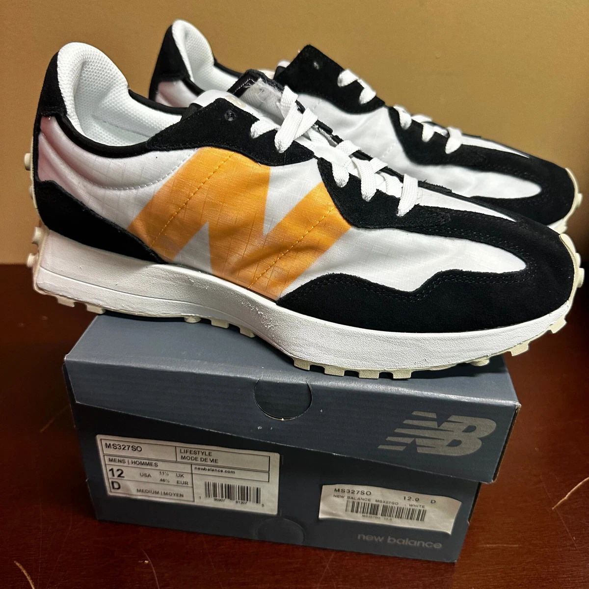 New Balance Mens White Black 327 MS327SO Athletic Running Shoes  