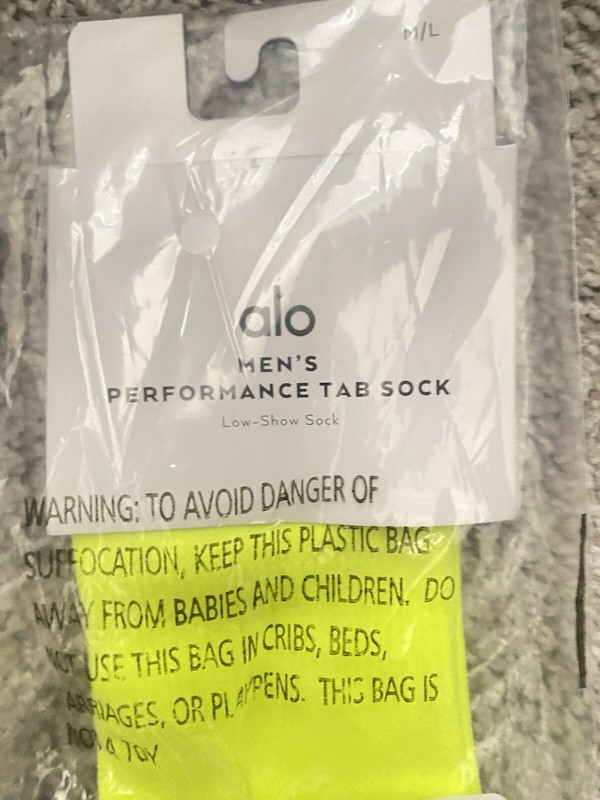 New Alo Mens Performance Tab Sock. Nwt M/l