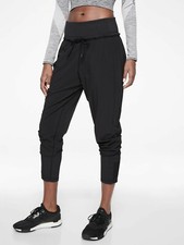 EUC Athleta Spar Pant, Black SIZE M             405474 N0930