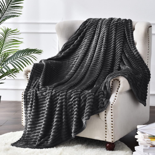 Fleece Blanket - 3D Ribbed Jacquard Decorative Black Throw Blankets for Men & Wo - Picture 8 of 12