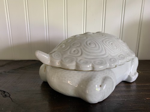Vtg Carole Stupell Pottery Oven Baking Casserole Dish Tureen w/lid White Turtle - Picture 6 of 9