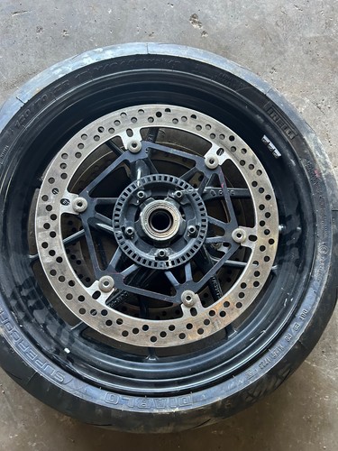 2023 ducati panigale v4s front rim - Picture 9 of 13